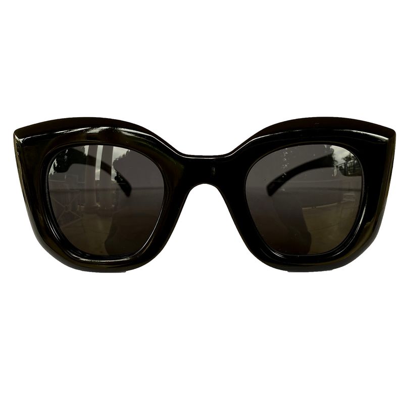 oculos-de-sol-preto-ca-celico