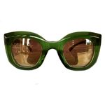 oculos-de-sol-verde-carol-celico