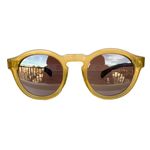 oculos-redondo-amarelo-lente-prata